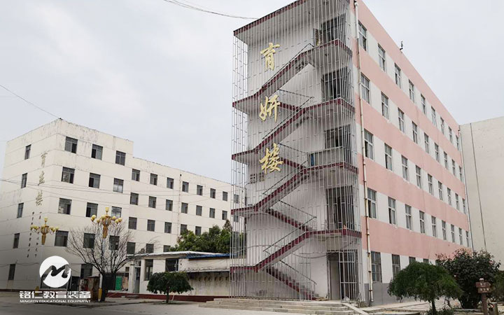 學(xué)生宿舍床
