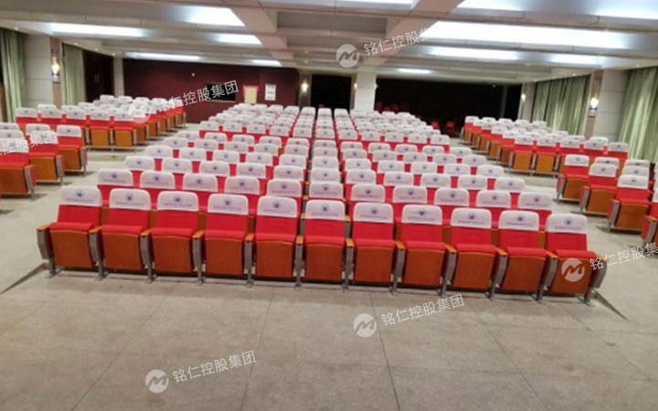 湖南特殊中等專業(yè)學校用禮堂椅 選擇了銘仁家具