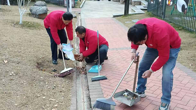 銘仁控股集團(tuán)“凈美長(zhǎng)沙，凈化心靈” 公益活動(dòng)